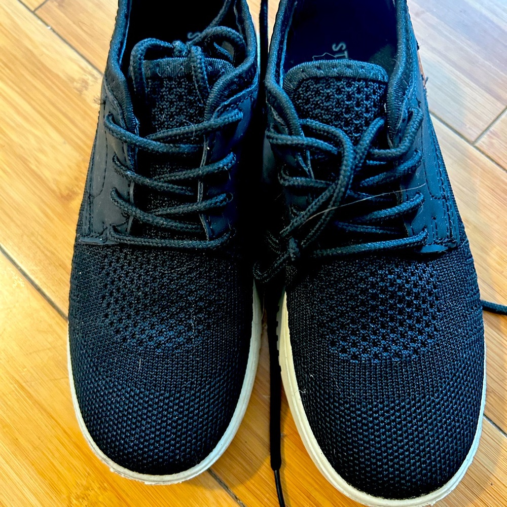 STEVE MADDEN BOYS BLACK CASUAL SHOE